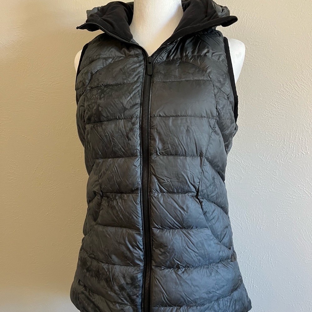 lululemon athletica Black Quilted Hooded Puffer Vest